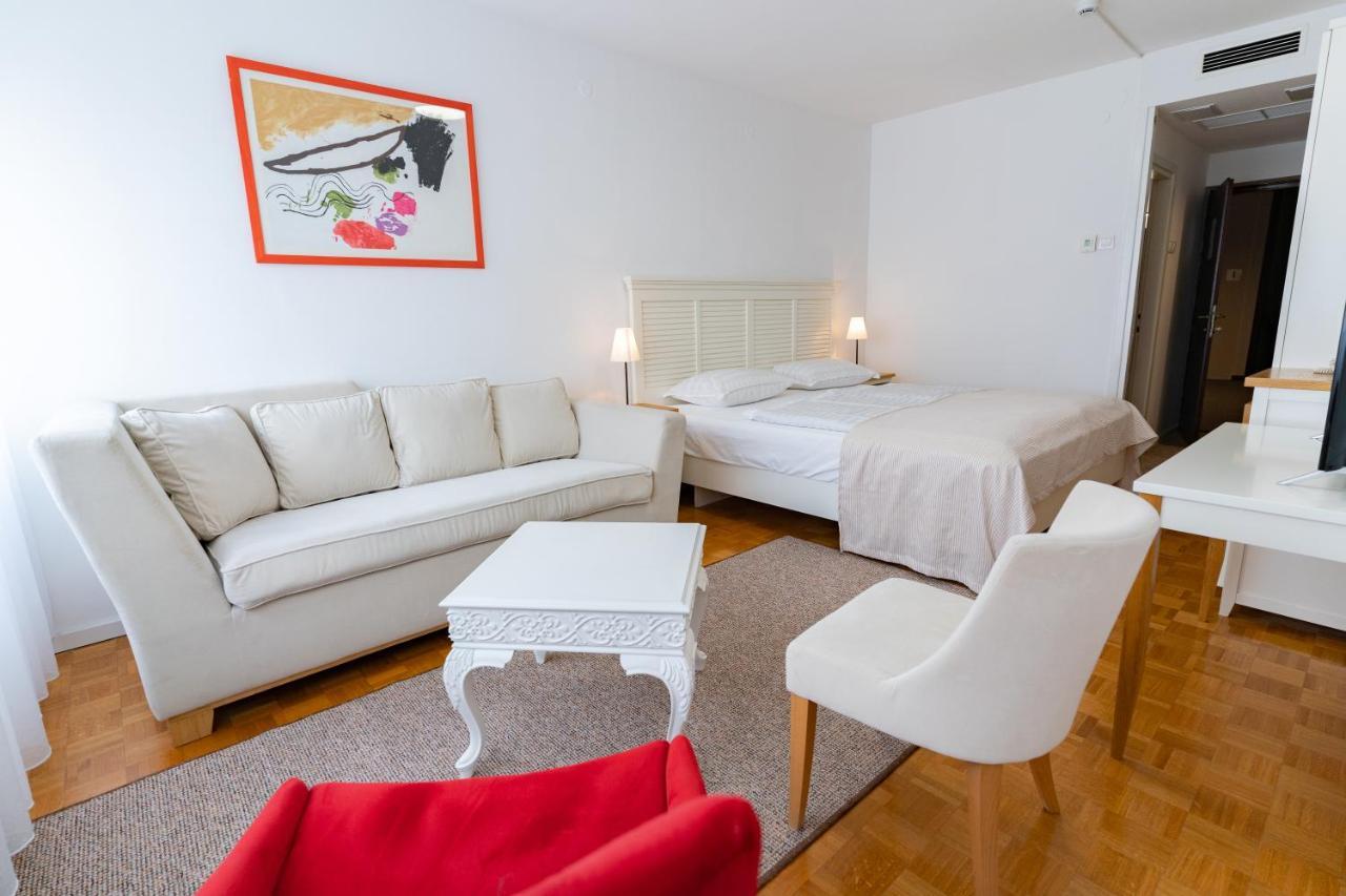 Artearia Hotel Belovár Kültér fotó