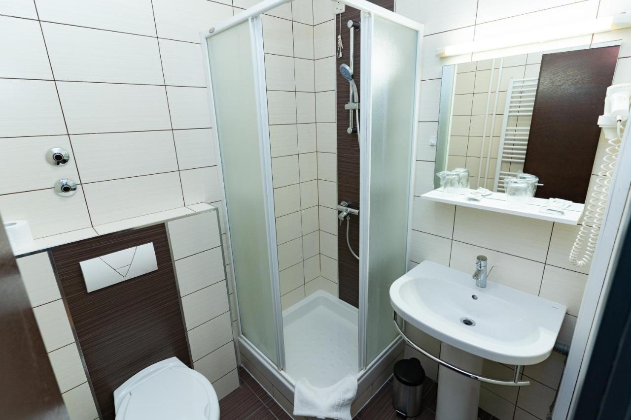 Artearia Hotel Belovár Kültér fotó