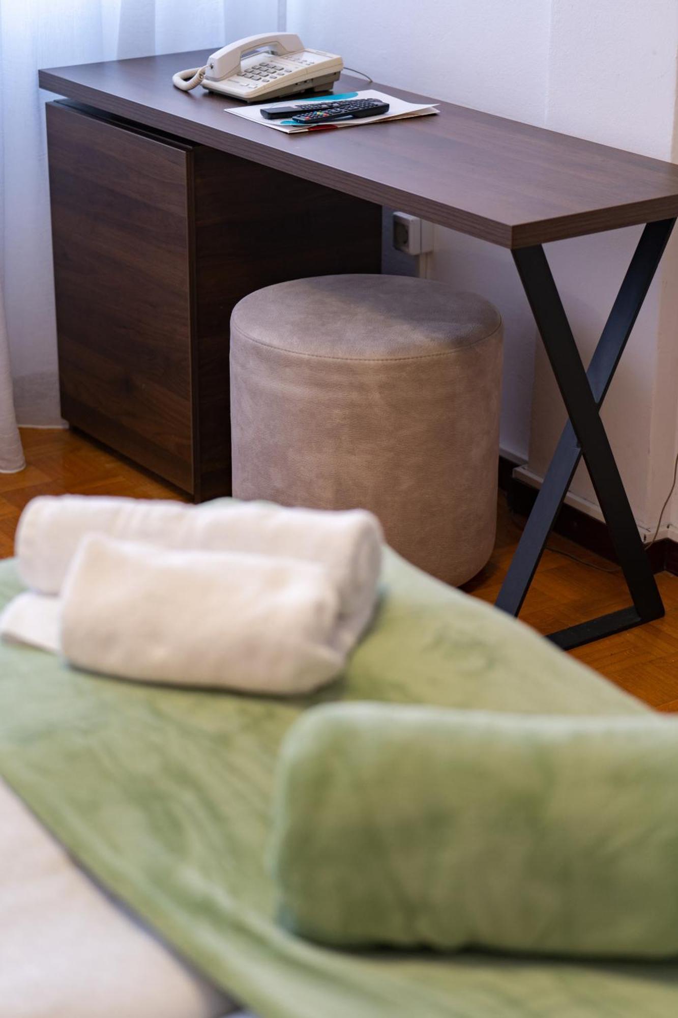 Artearia Hotel Belovár Kültér fotó
