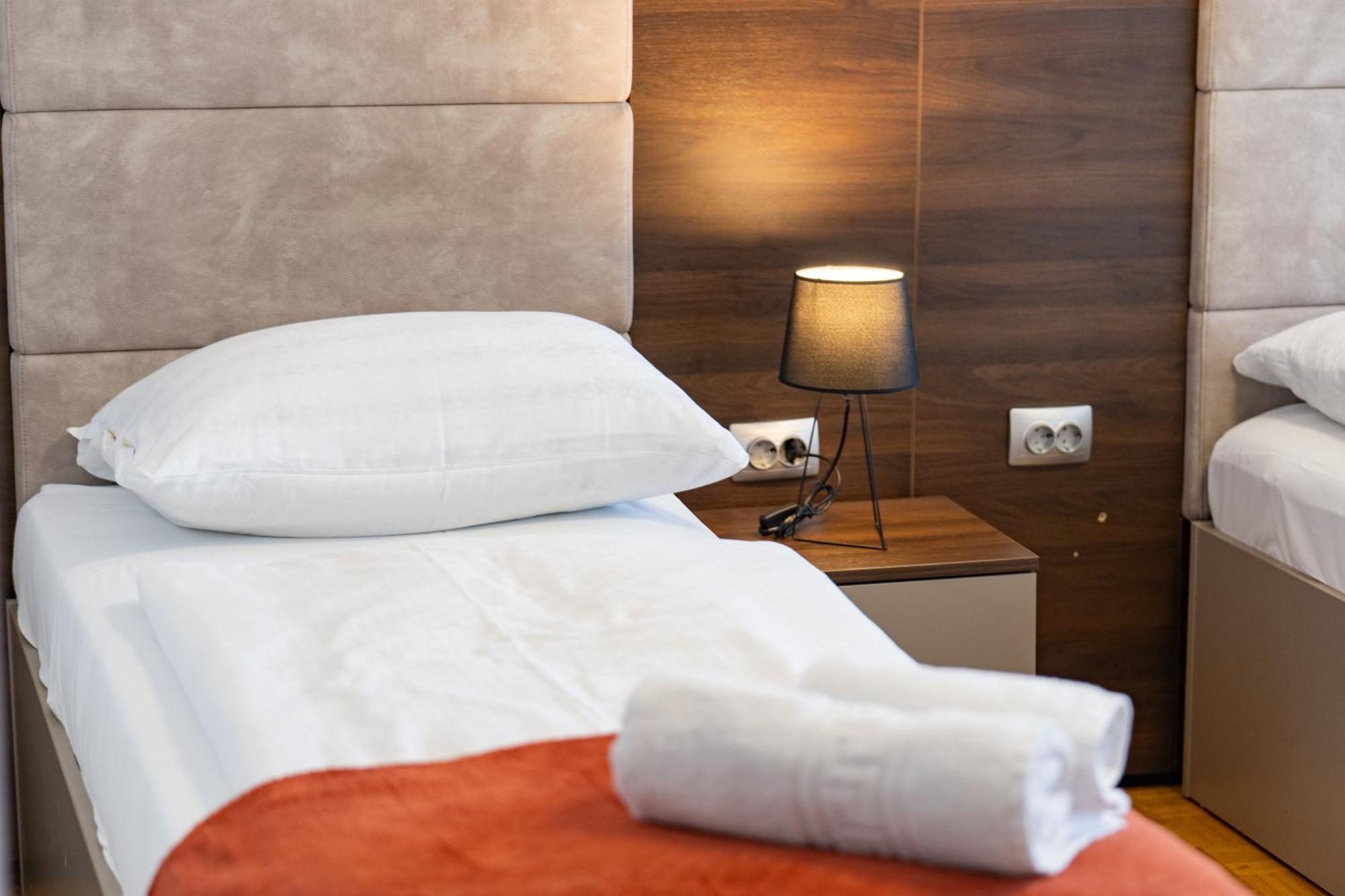 Artearia Hotel Belovár Kültér fotó