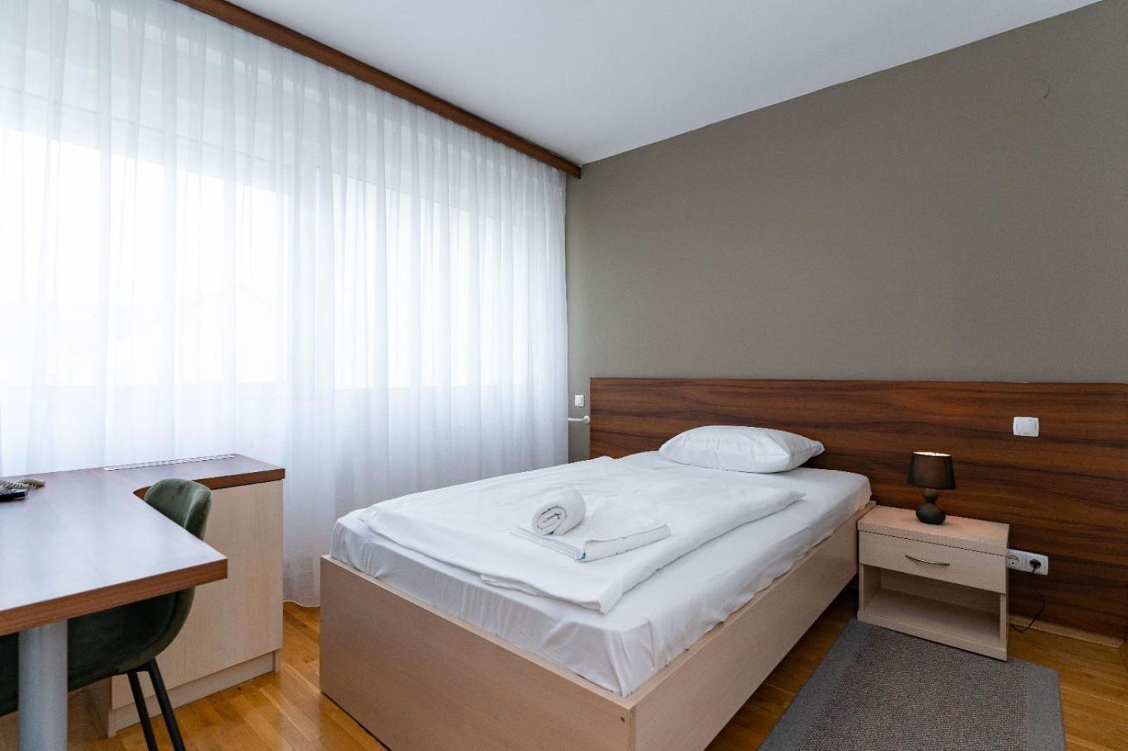 Artearia Hotel Belovár Kültér fotó