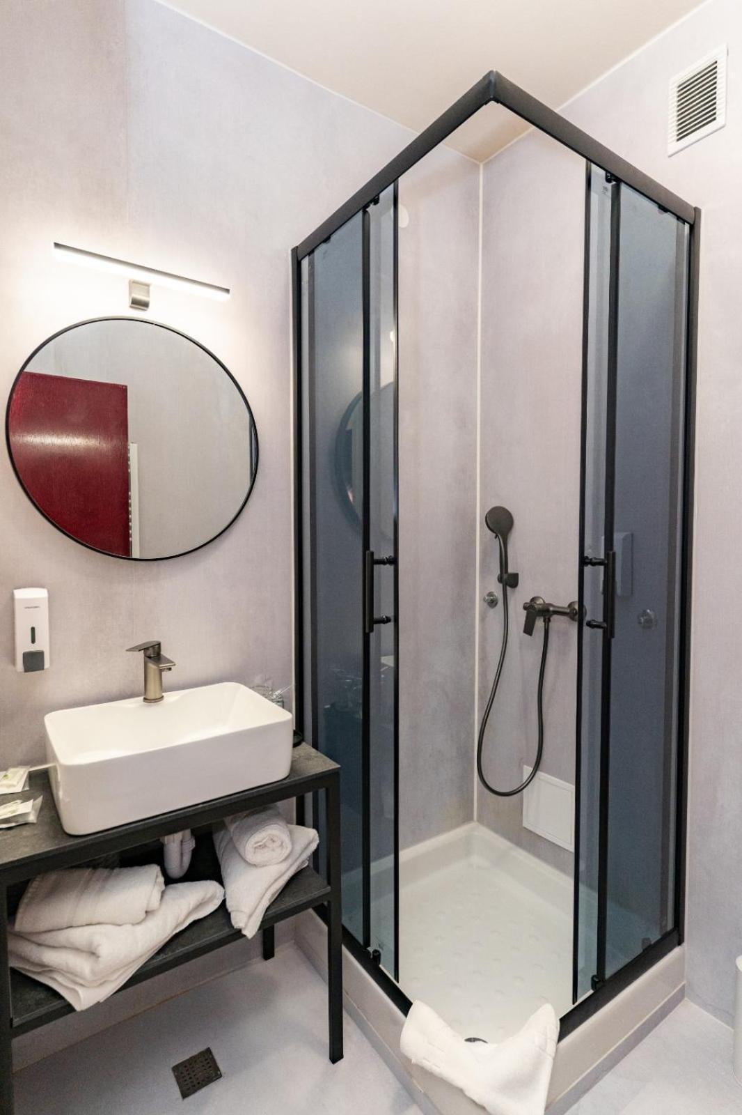 Artearia Hotel Belovár Kültér fotó